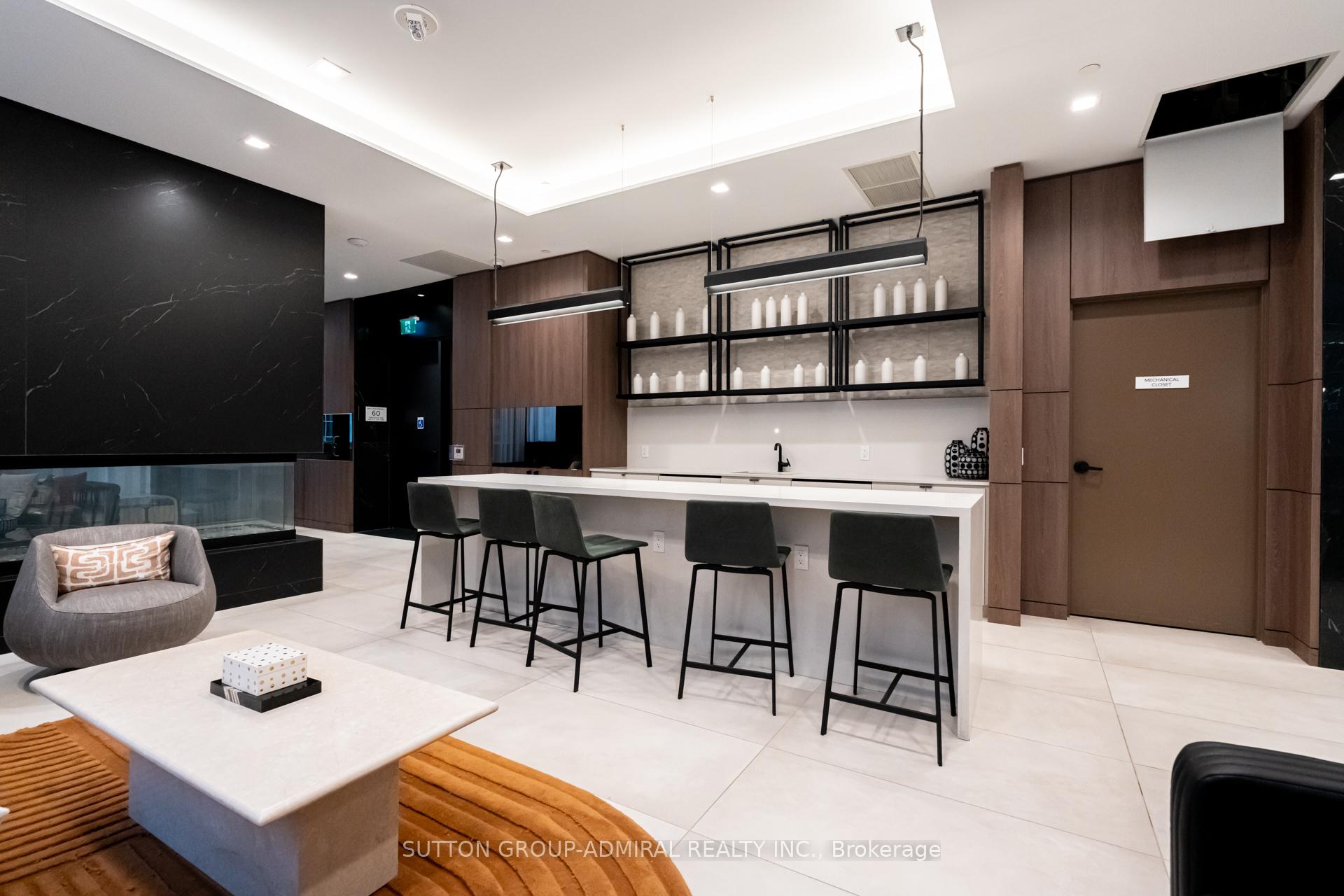 2 Bedrooms Condo at 55 Mercer,  Toronto For sale