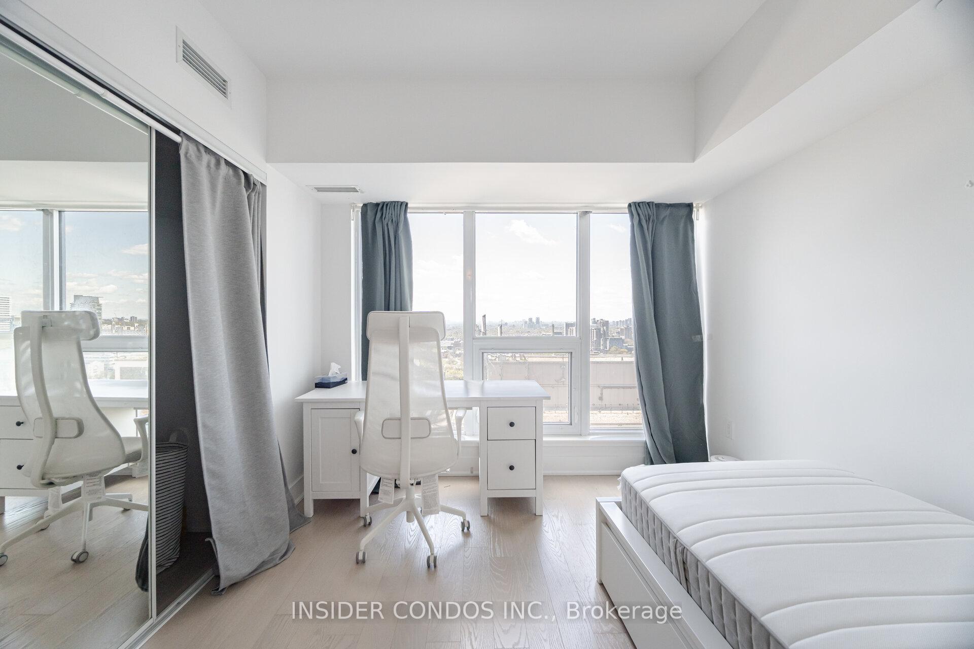 2 Bedrooms Condo at 955 Bay, Toronto For sale