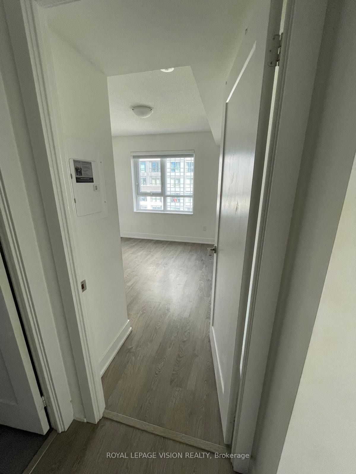 9 Mabelle Avenue, #722