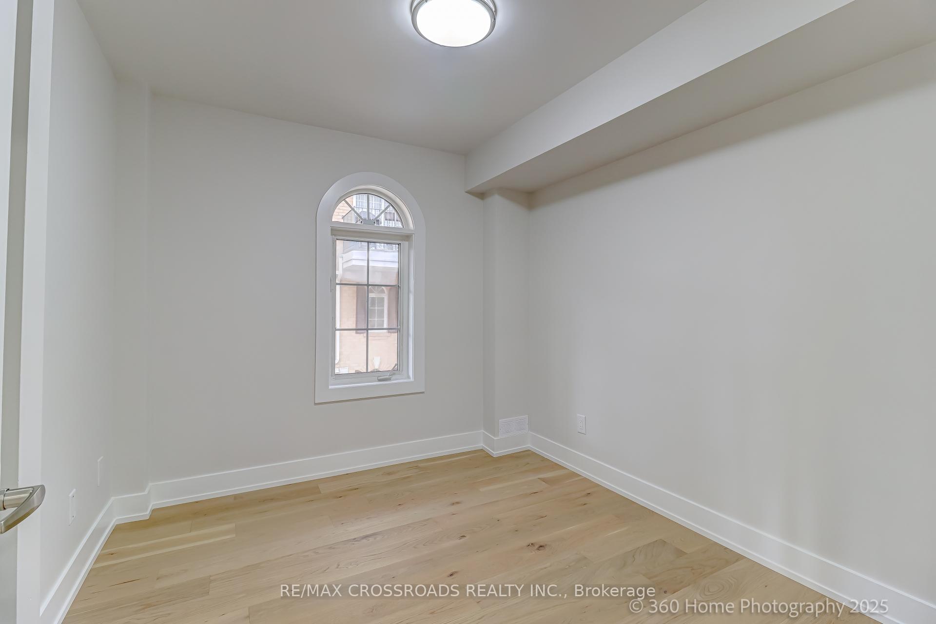3 Bedrooms Condo at 70 Sidney Belsey,  Toronto For sale
