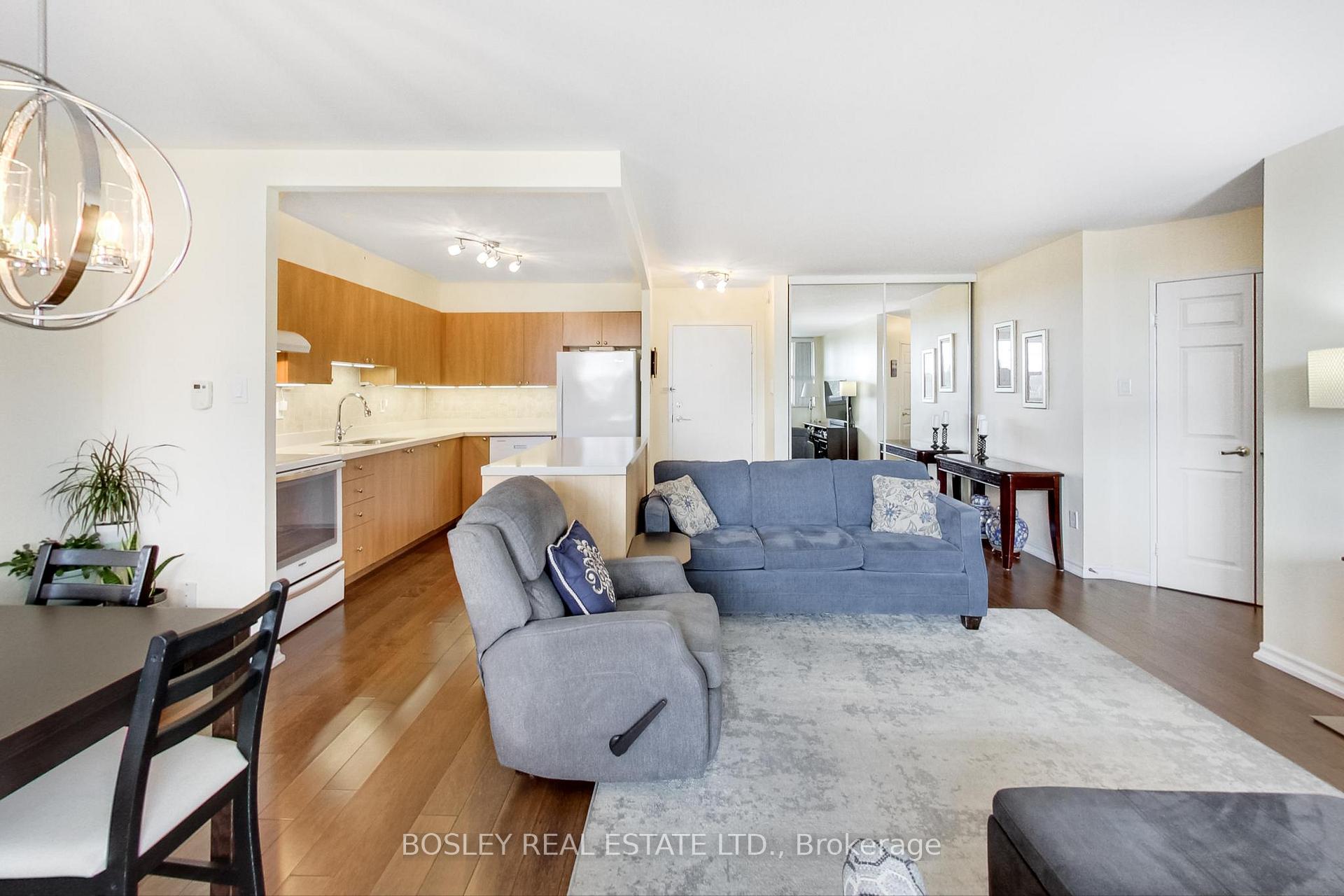 2 Bedrooms Condo at 3501 Glen Erin,  Mississauga For sale