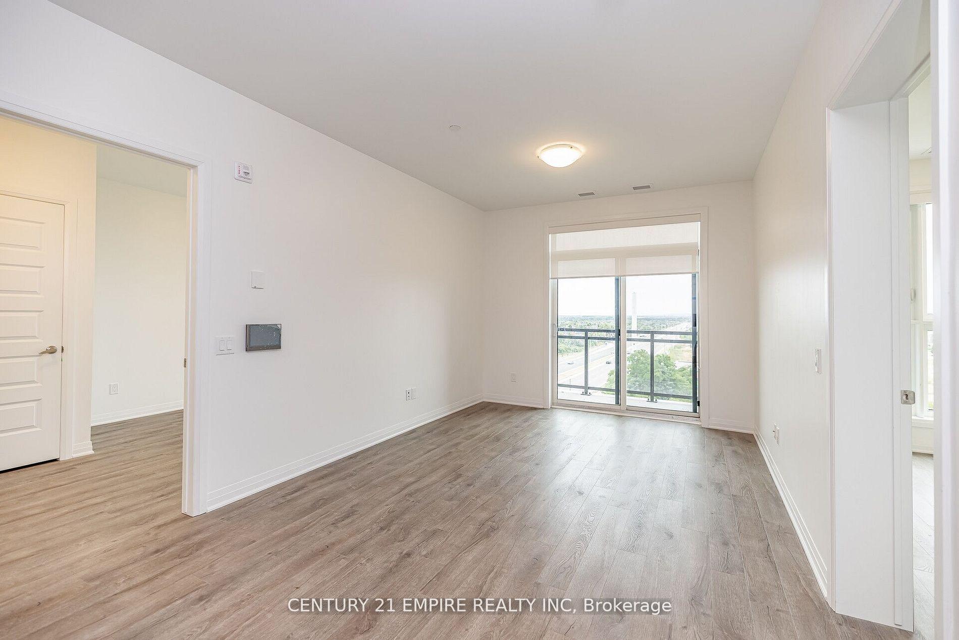 2 Bedrooms Condo at 95 Dundas,  Oakville For sale