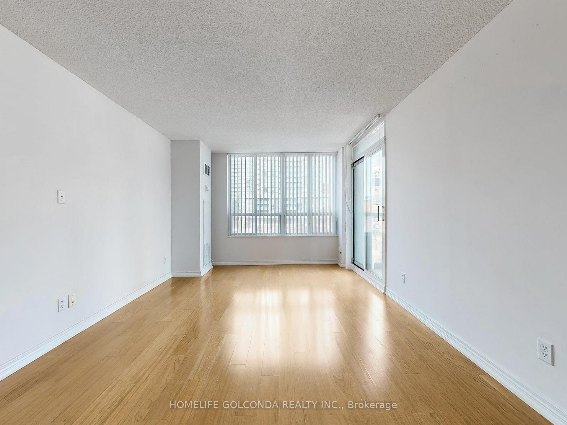2 Bedrooms Condo at 28 Empress, Toronto For sale