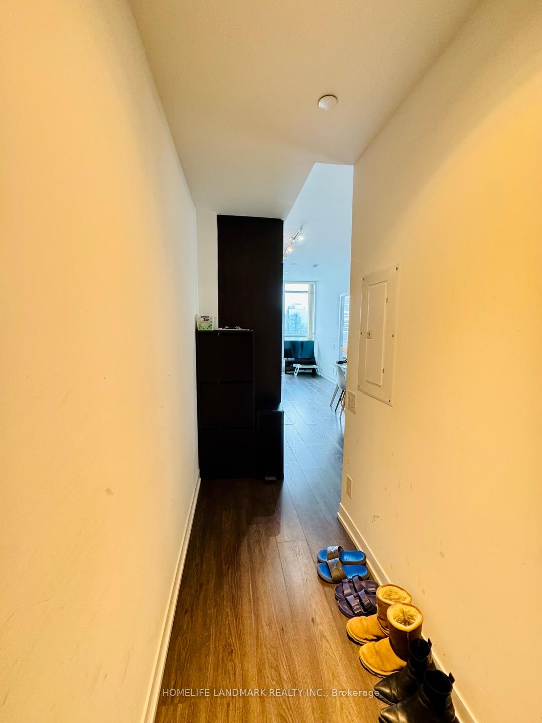 2 Bedrooms Condo at 365 Church,  Toronto For sale
