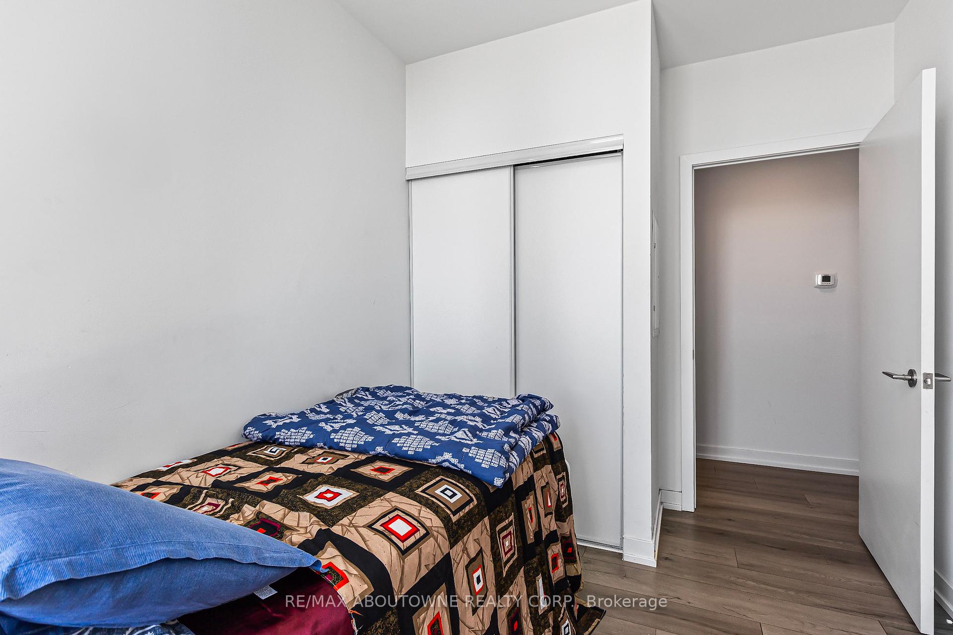3 Bedrooms Condo at 1195 The Queensway, Toronto For sale