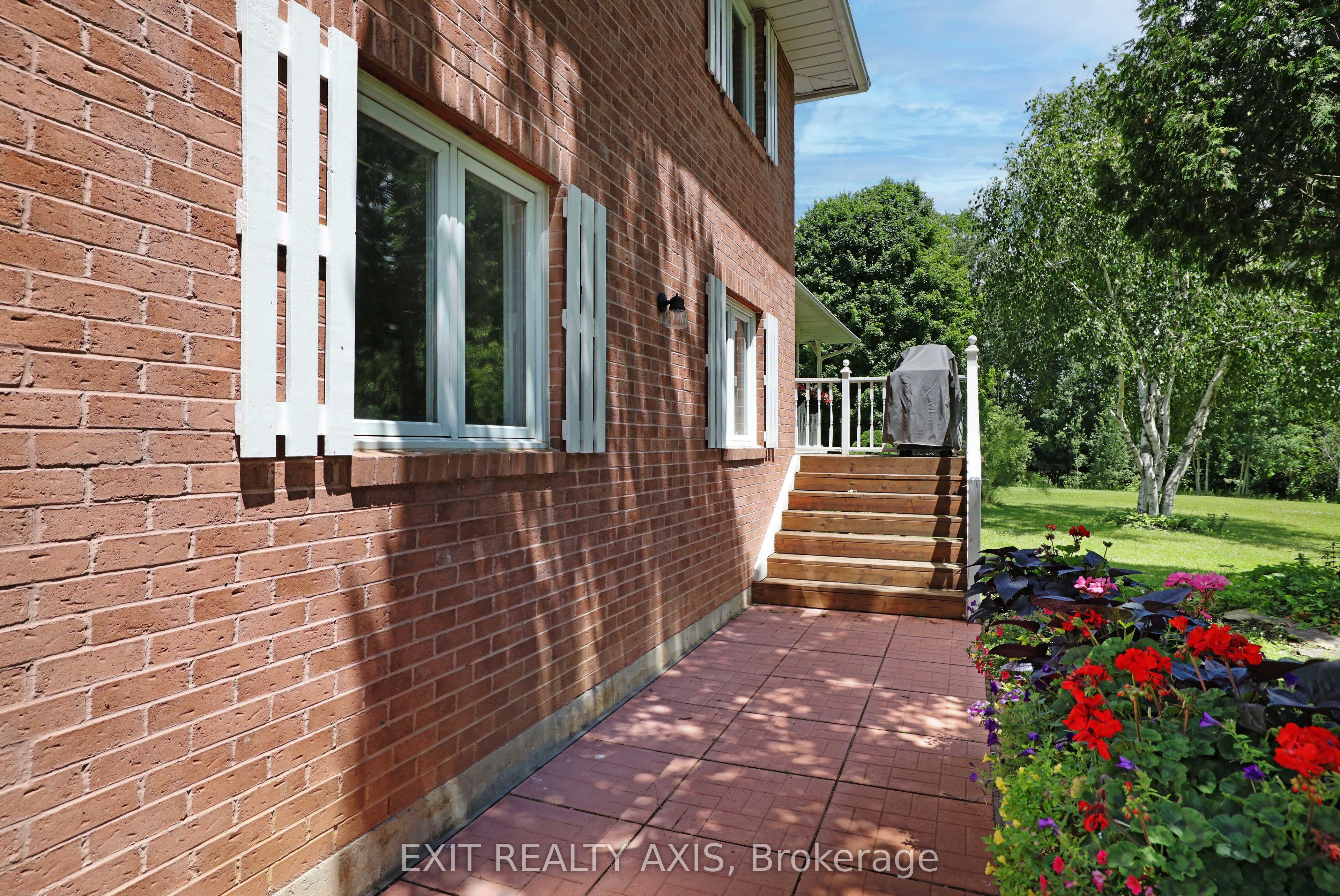 42 STRICKLAND Road