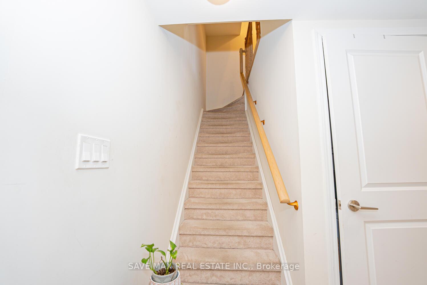2 Bedrooms Condo at 1070 Progress, Toronto For sale