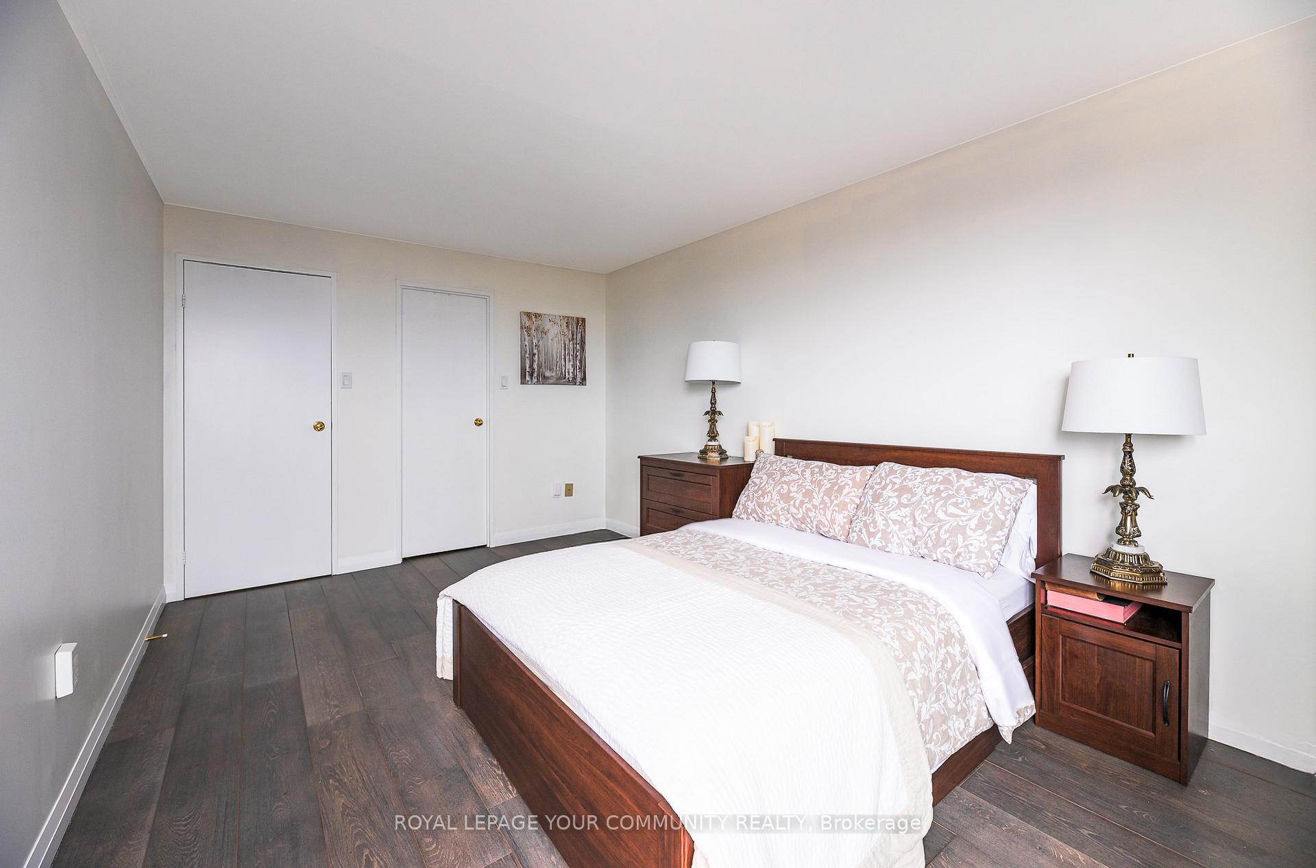 2 Bedrooms Condo at 3845 Lake Shore,  Toronto For sale