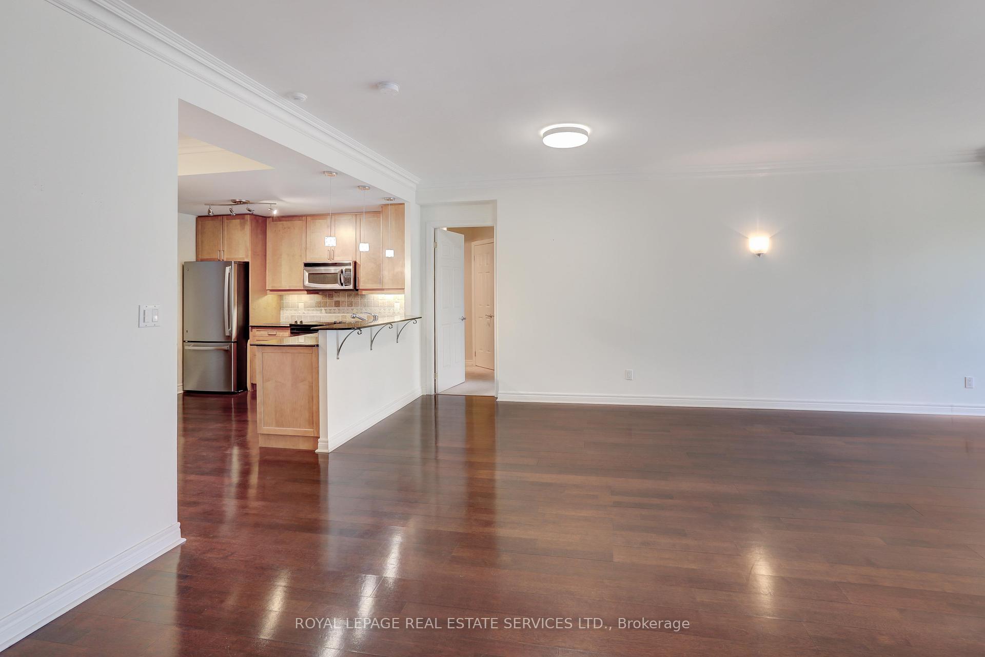 3 Bedrooms Condo at 3085 Bloor, Toronto For sale
