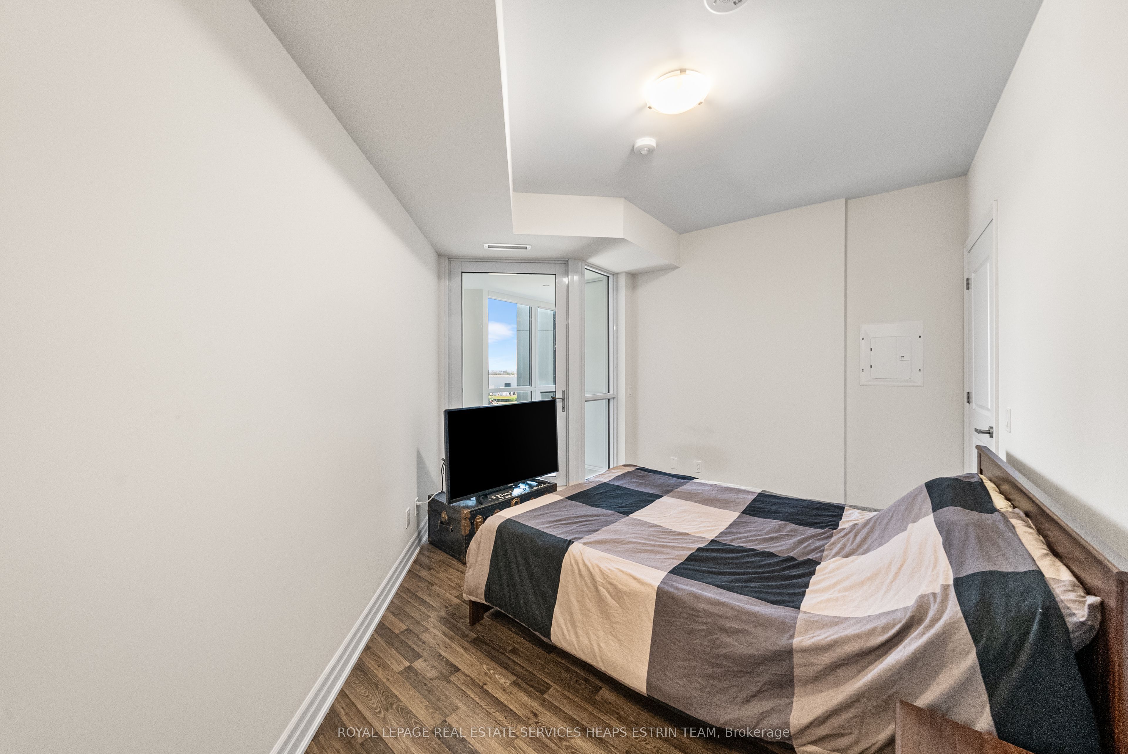 9075 Jane Street, #518