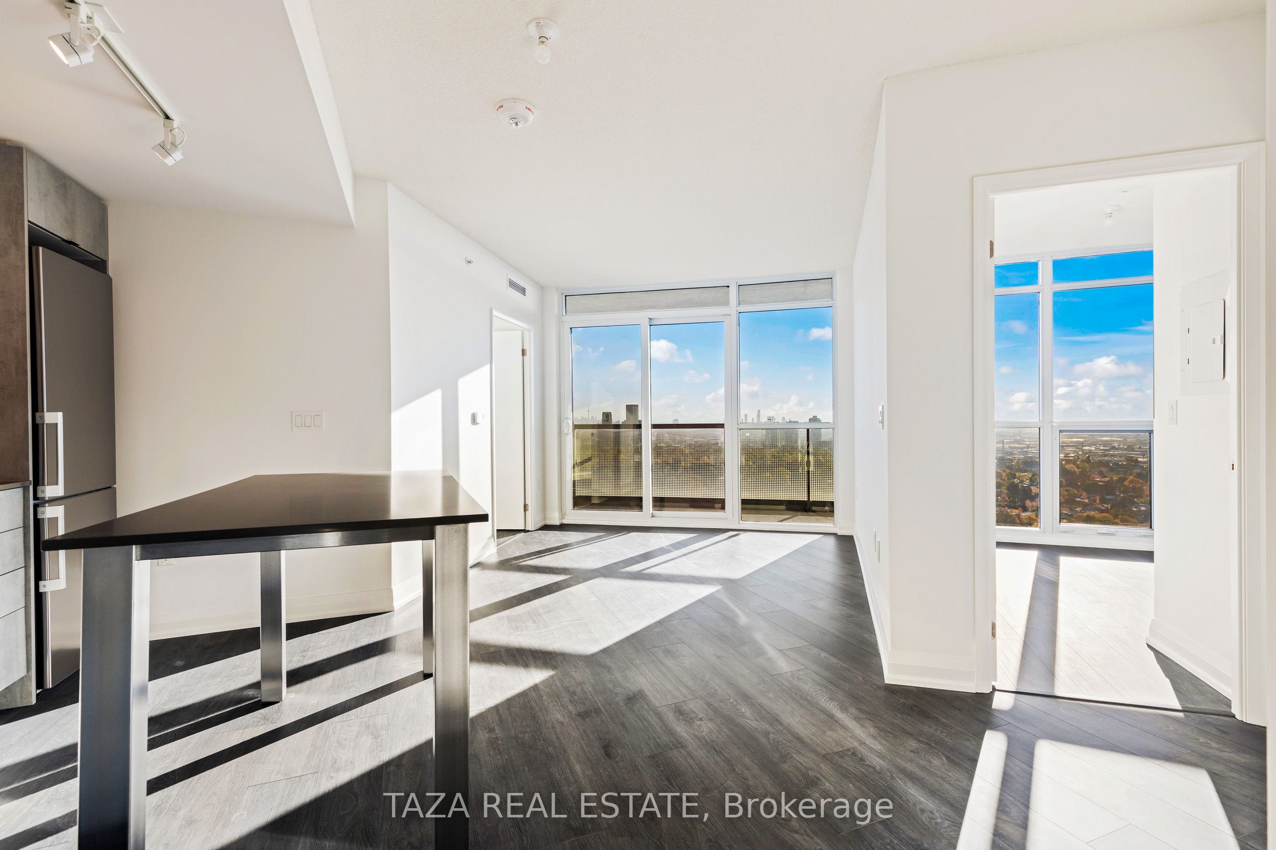 30 Gibbs Road, #3007