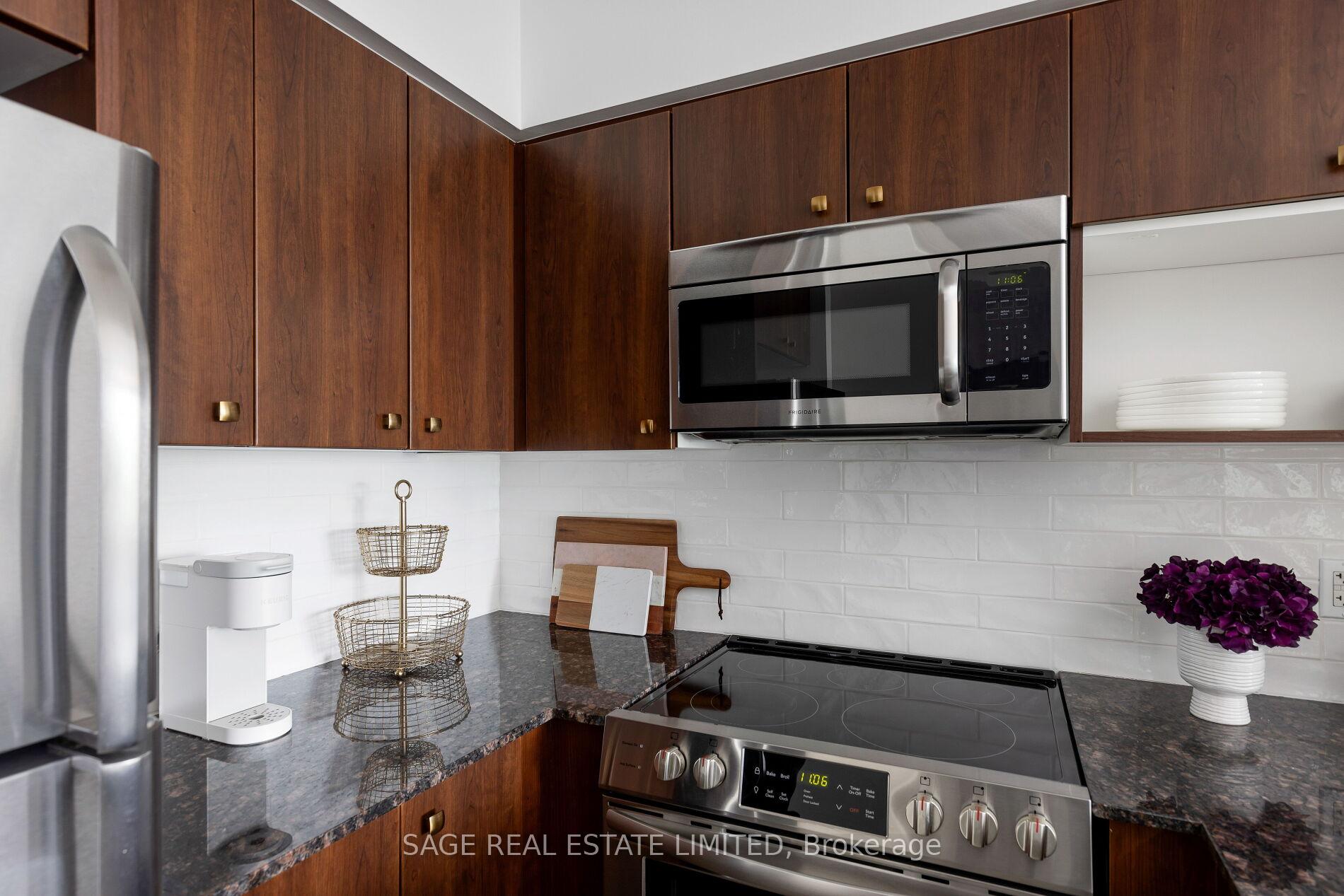 2 Bedrooms Condo at 150 East Liberty, Toronto For sale