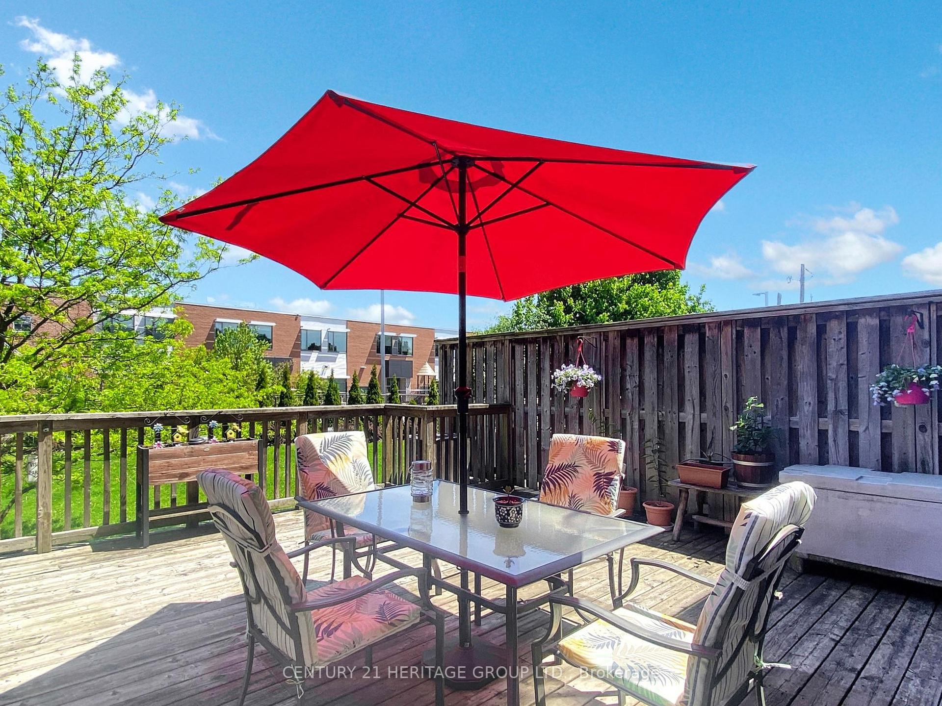 4 Bedrooms Condo at 127 Mill, Toronto For sale