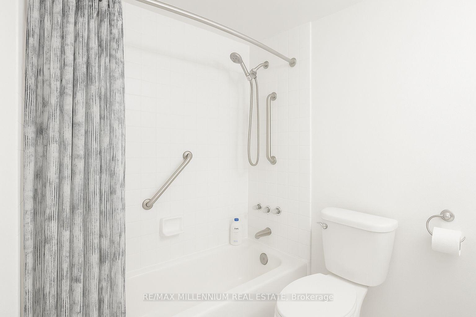 2 Bedrooms Condo at 1425 Ghent, Burlington For sale