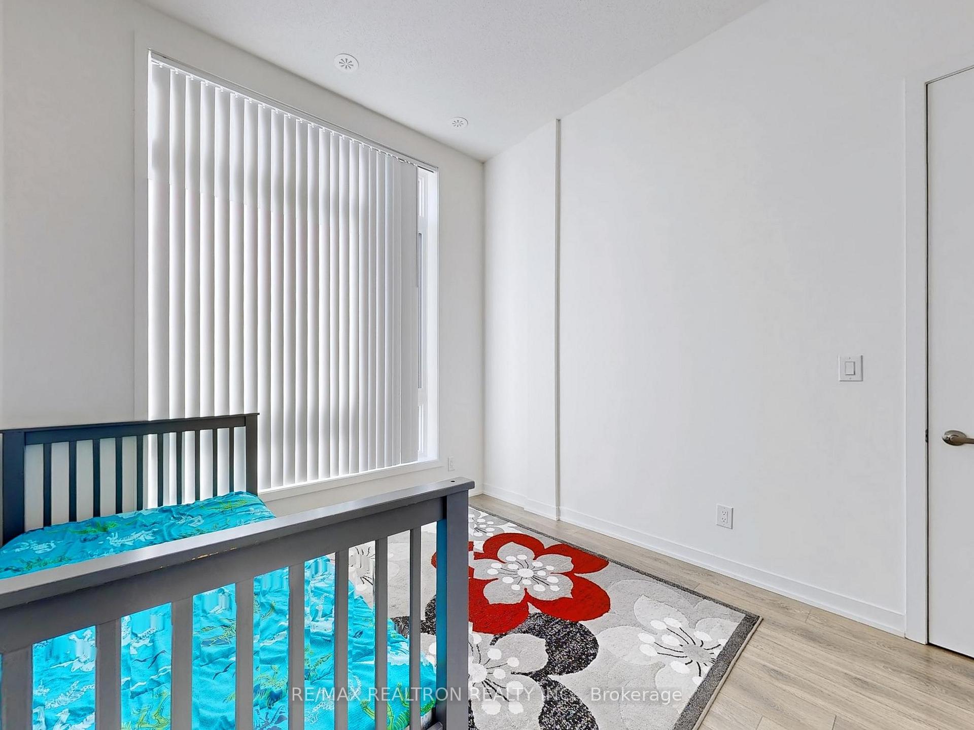 2 Bedrooms Condo at 160 Canon Jackson, Toronto For sale