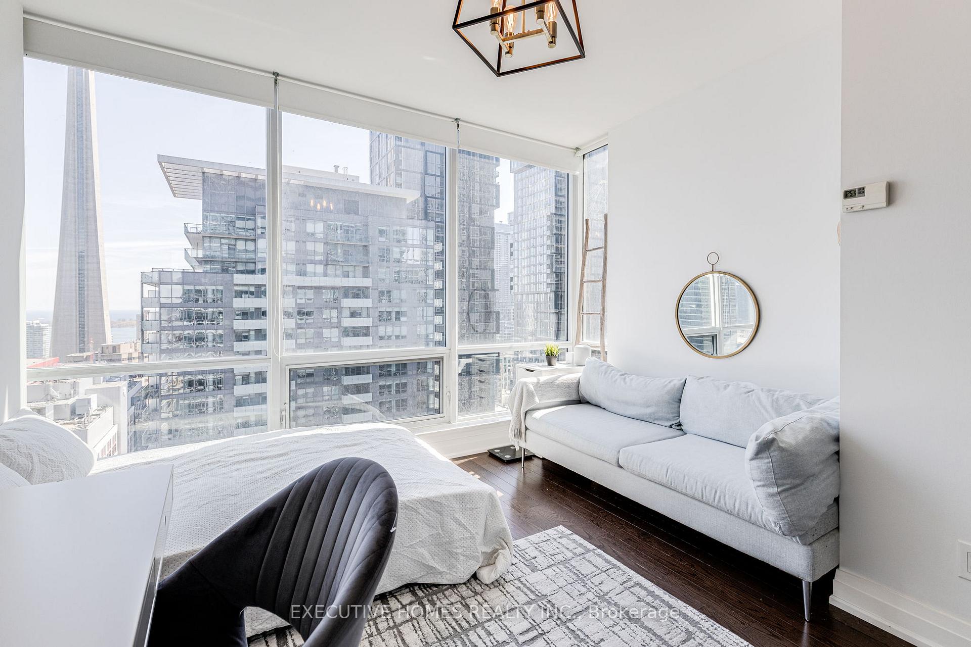 2 Bedrooms Condo at 80 John,  Toronto For sale