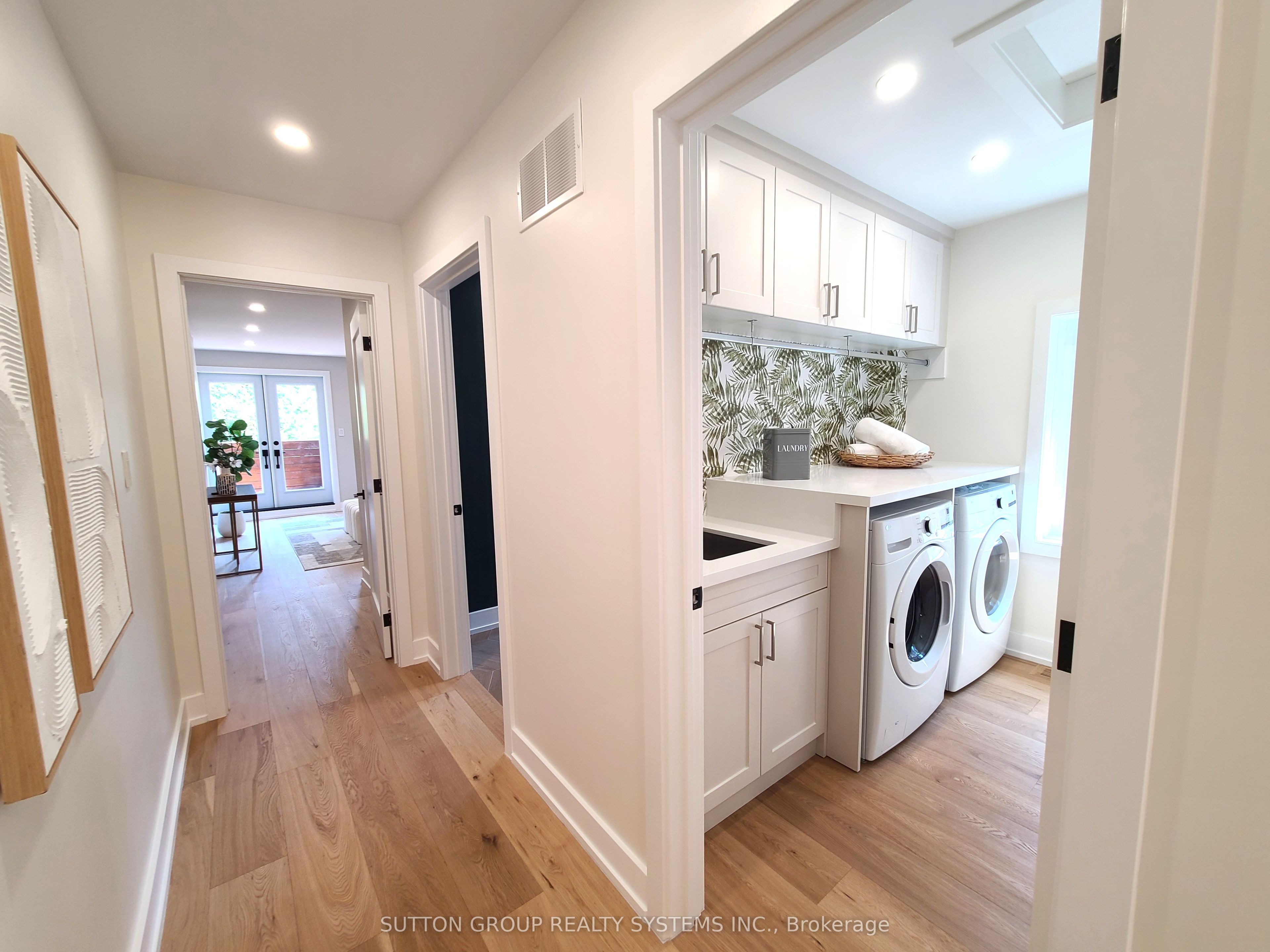 21 South Kingsway
