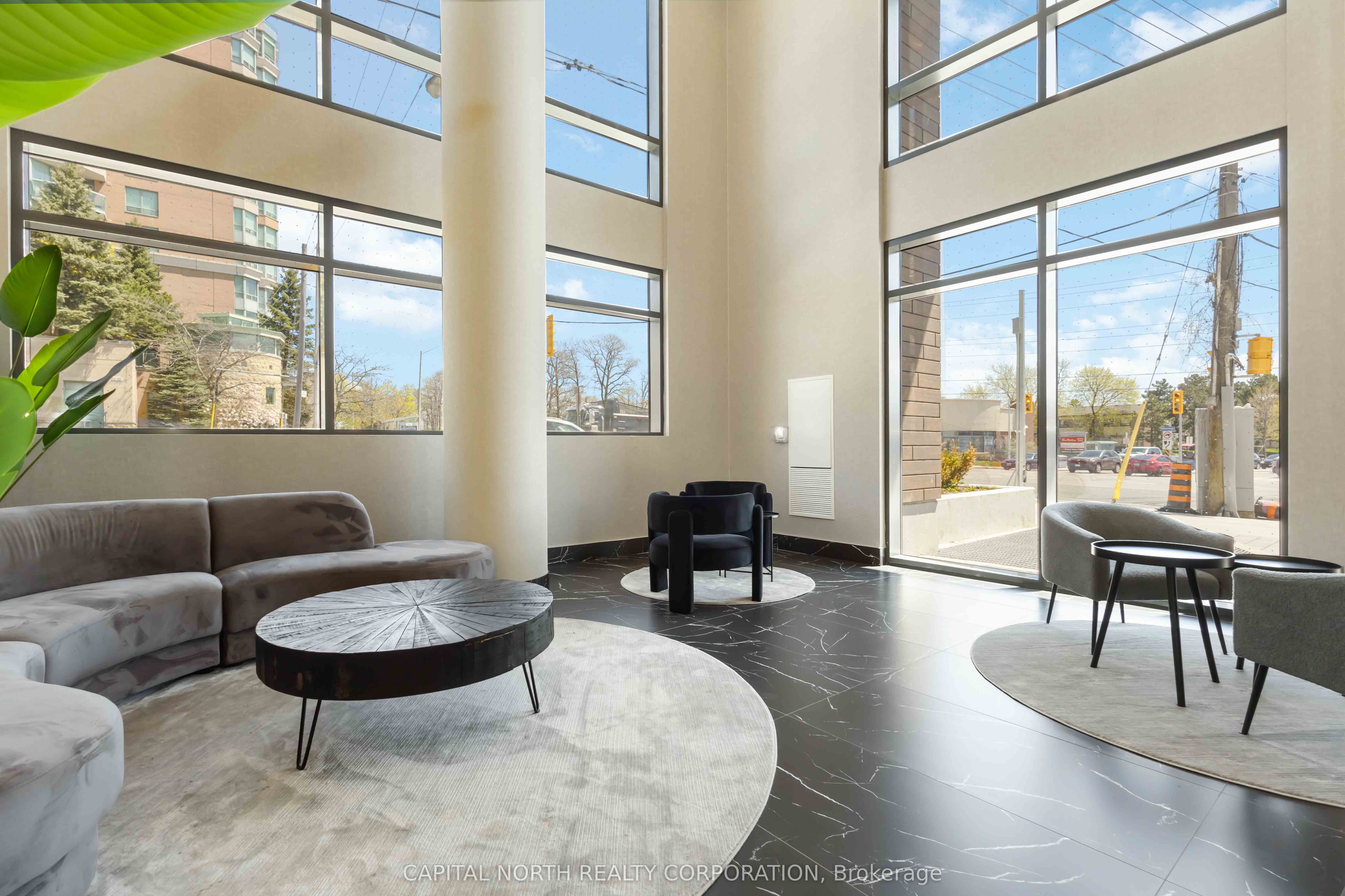 1350 Ellesmere Road, #527