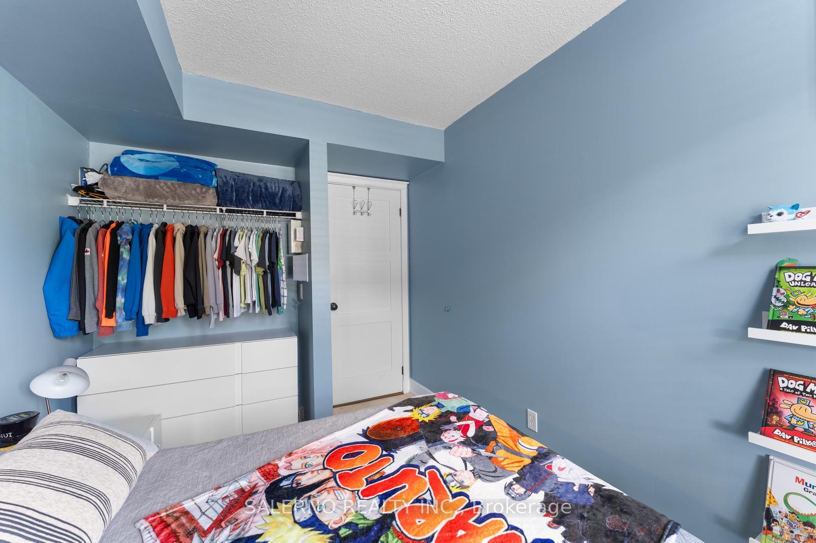 3 Bedrooms Condo at 1701 Lampman, Burlington For sale