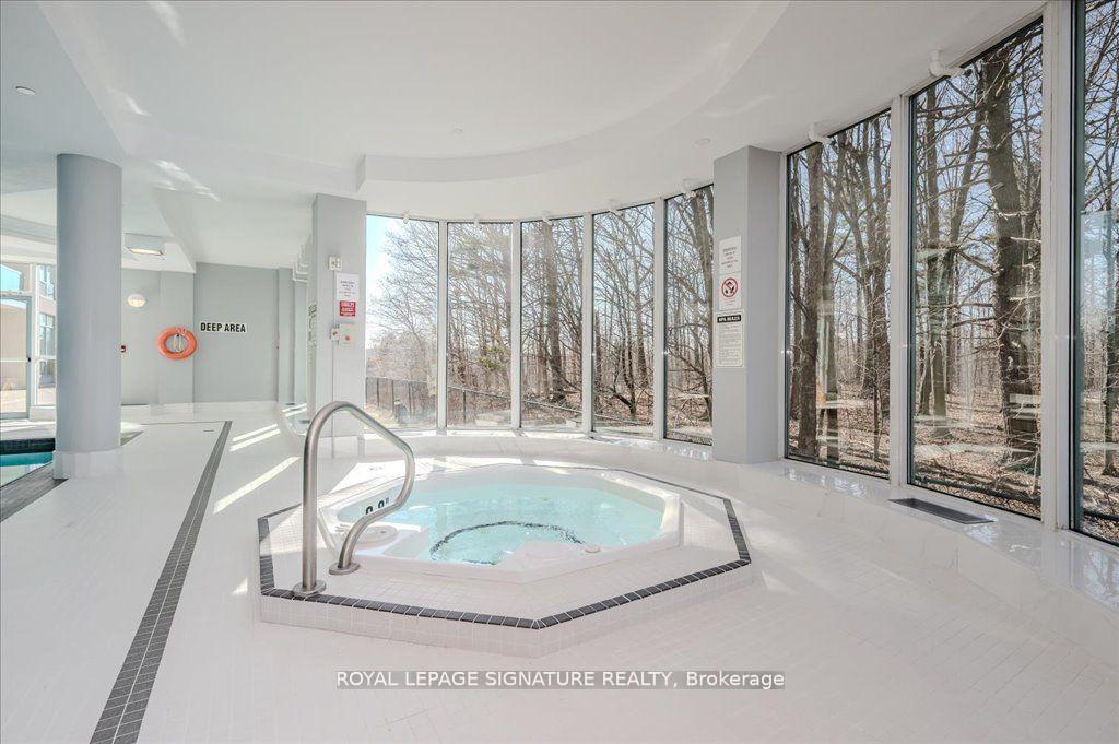 1 Bedroom Condo at 2545 Erin Centre, Mississauga For sale