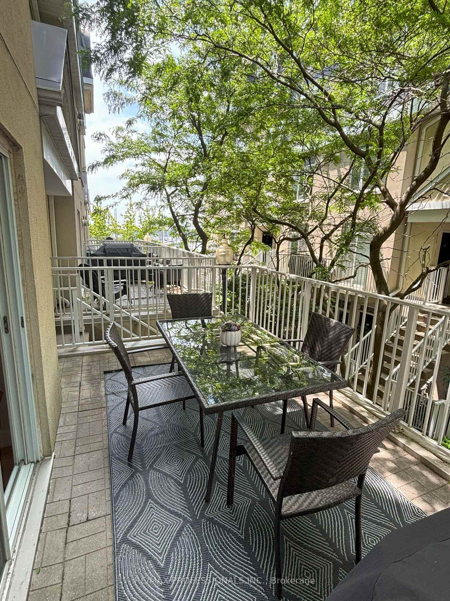 2 Bedrooms Condo at 36 Stadium, Toronto For sale
