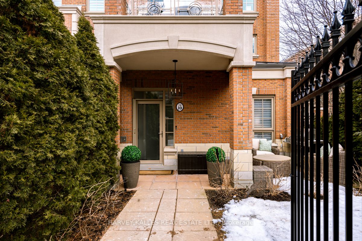 21 Burkebrook Place Th10