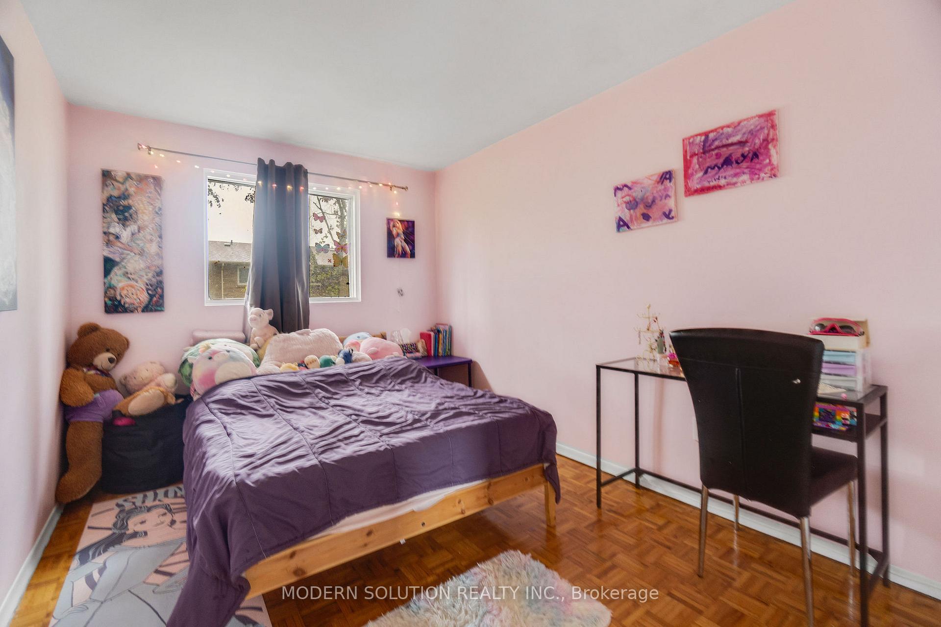 3 Bedrooms Condo at 341 Military, Toronto For sale