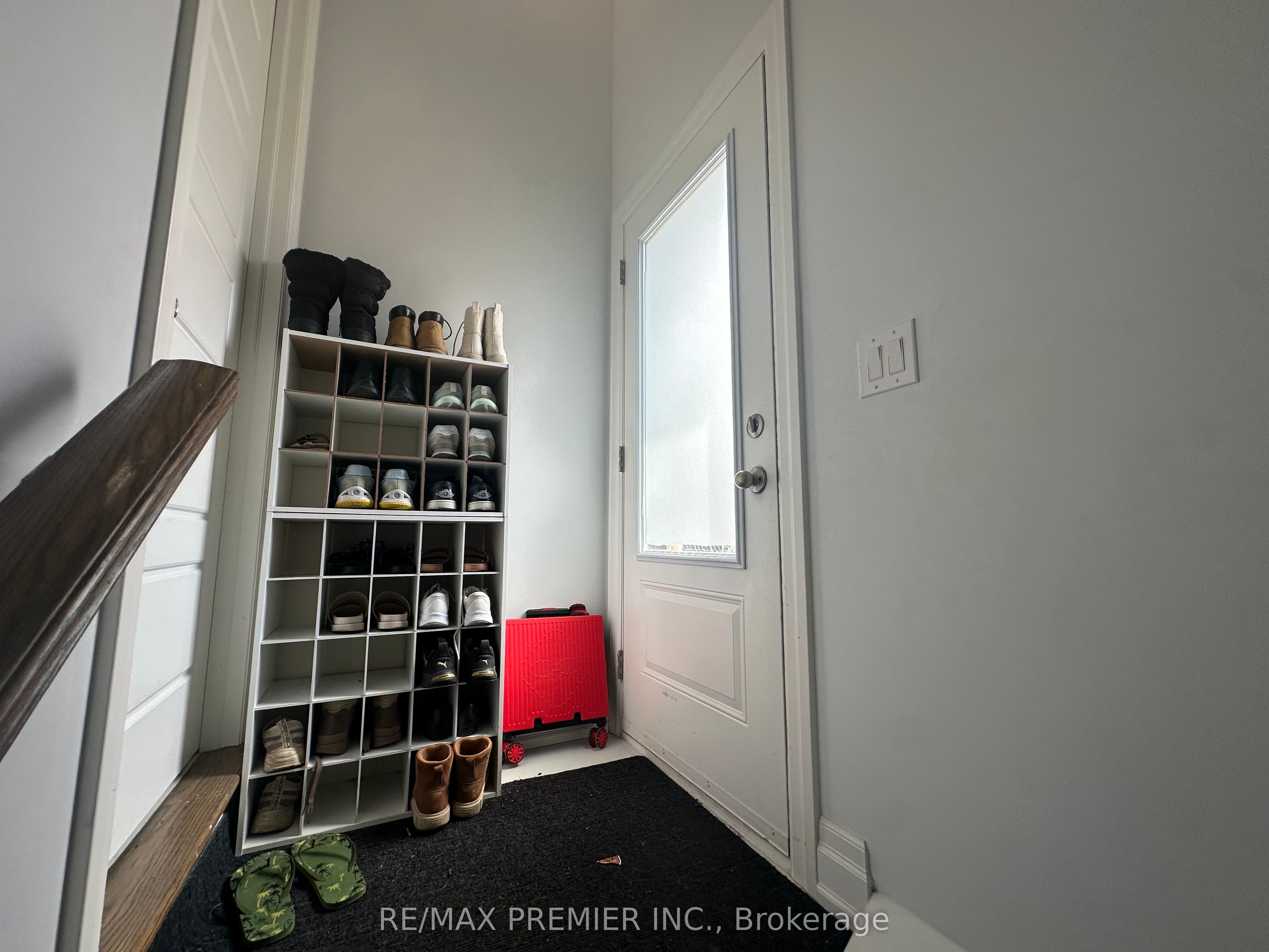 26 Elinor Avenue, #Basement