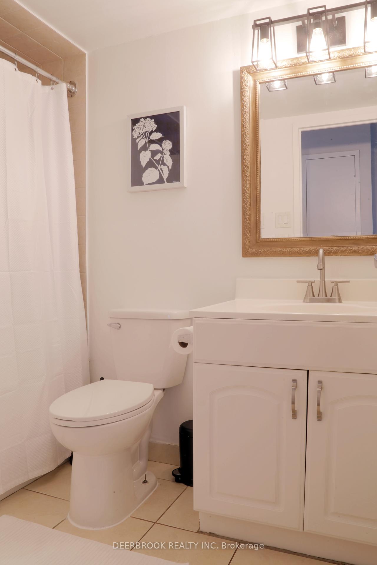 3 Bedrooms Condo at 1338 York Mills, Toronto For sale