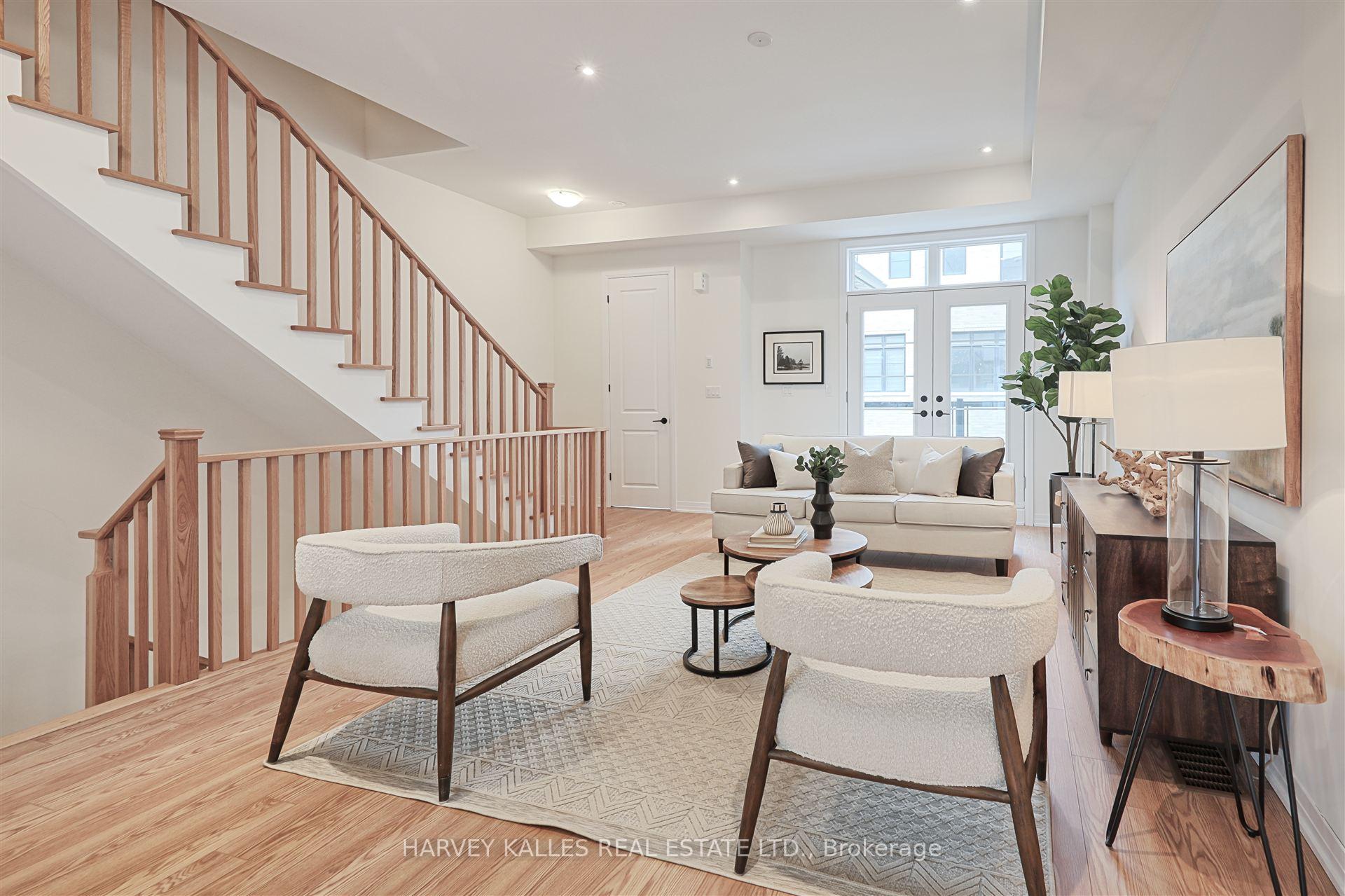 75 De La Roche Drive S