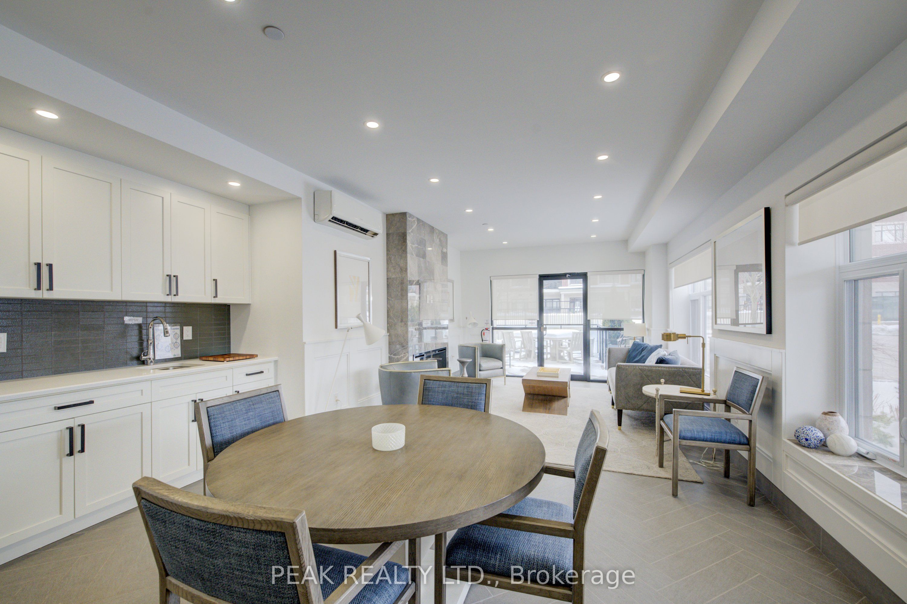 255 John Street N, #213