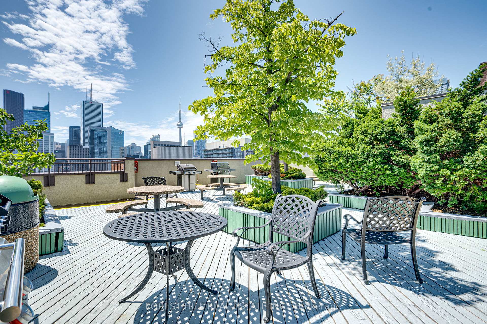 2 Bedrooms Condo at 633 Bay, Toronto For sale
