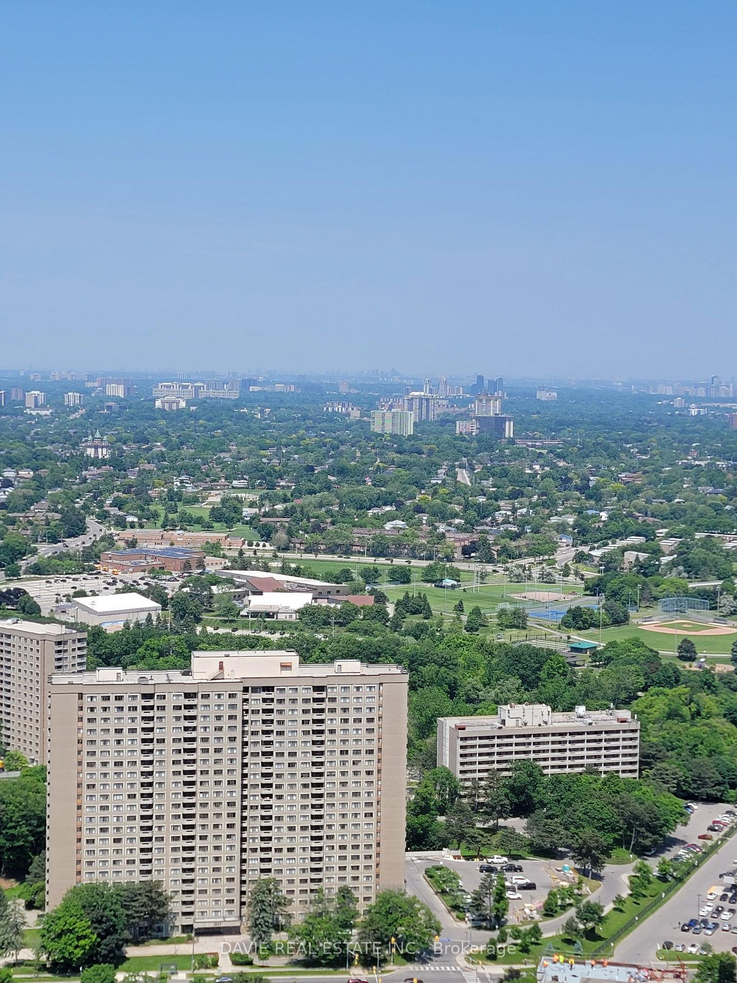 2 Bedrooms Condo at 30 Elm, Mississauga For sale