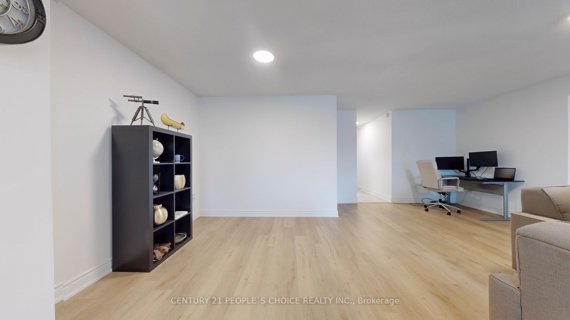 100 Wingarden Court, #216