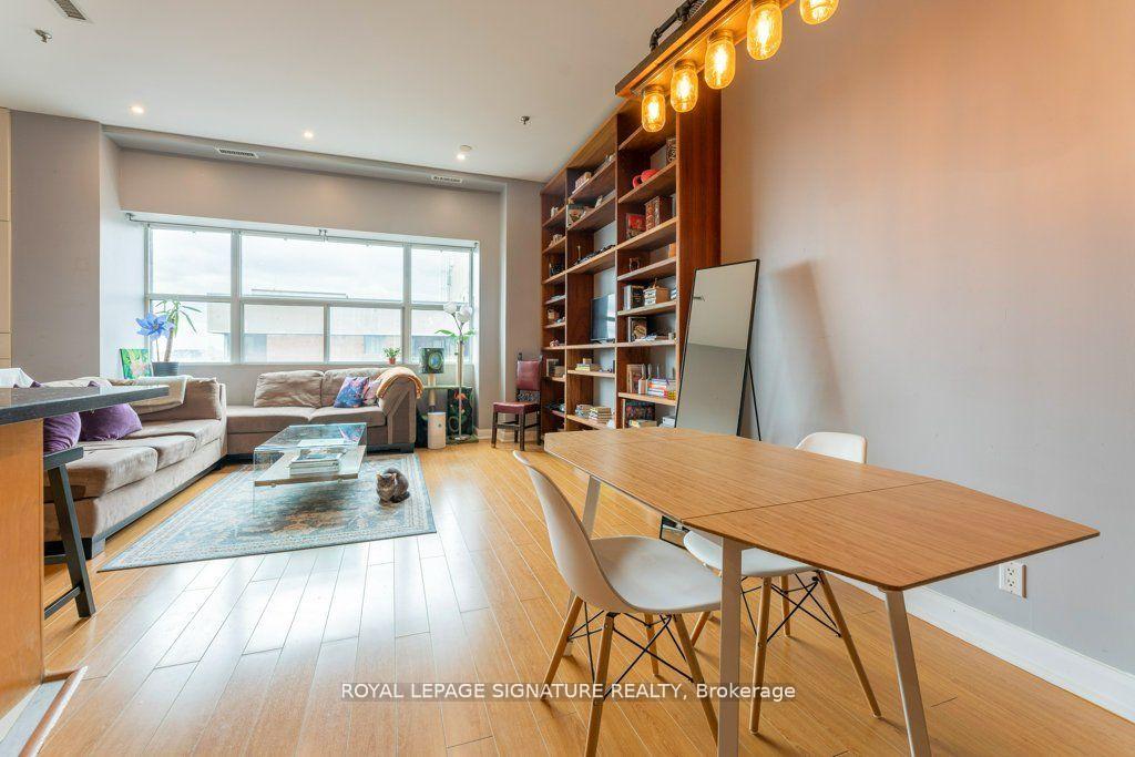 2 Bedrooms Condo at 700 King, Toronto For sale