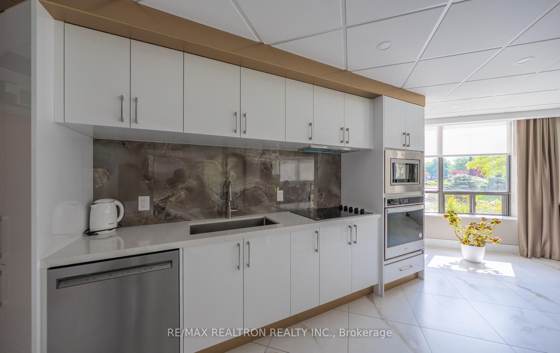 7420 Bathurst Street, #1103