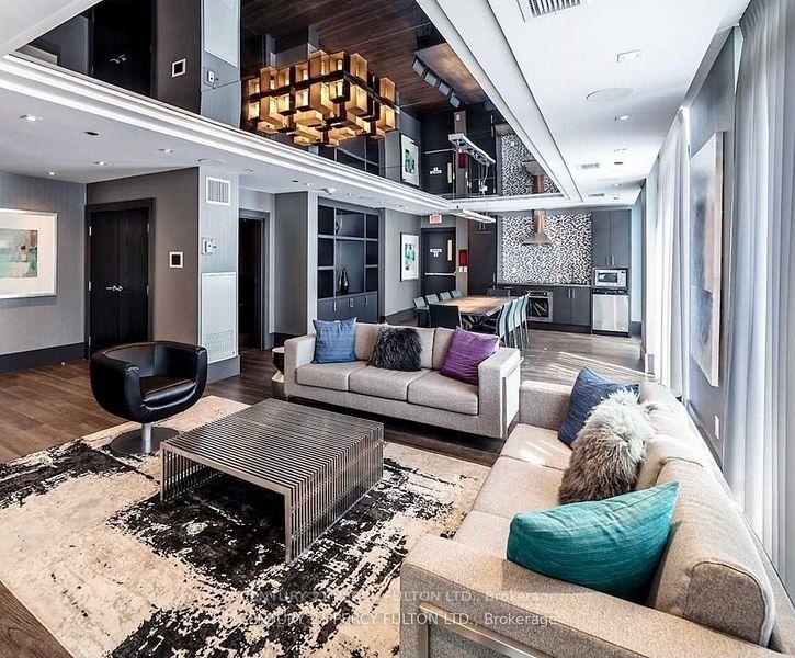 2 Bedrooms Condo at 297 College, Toronto For sale