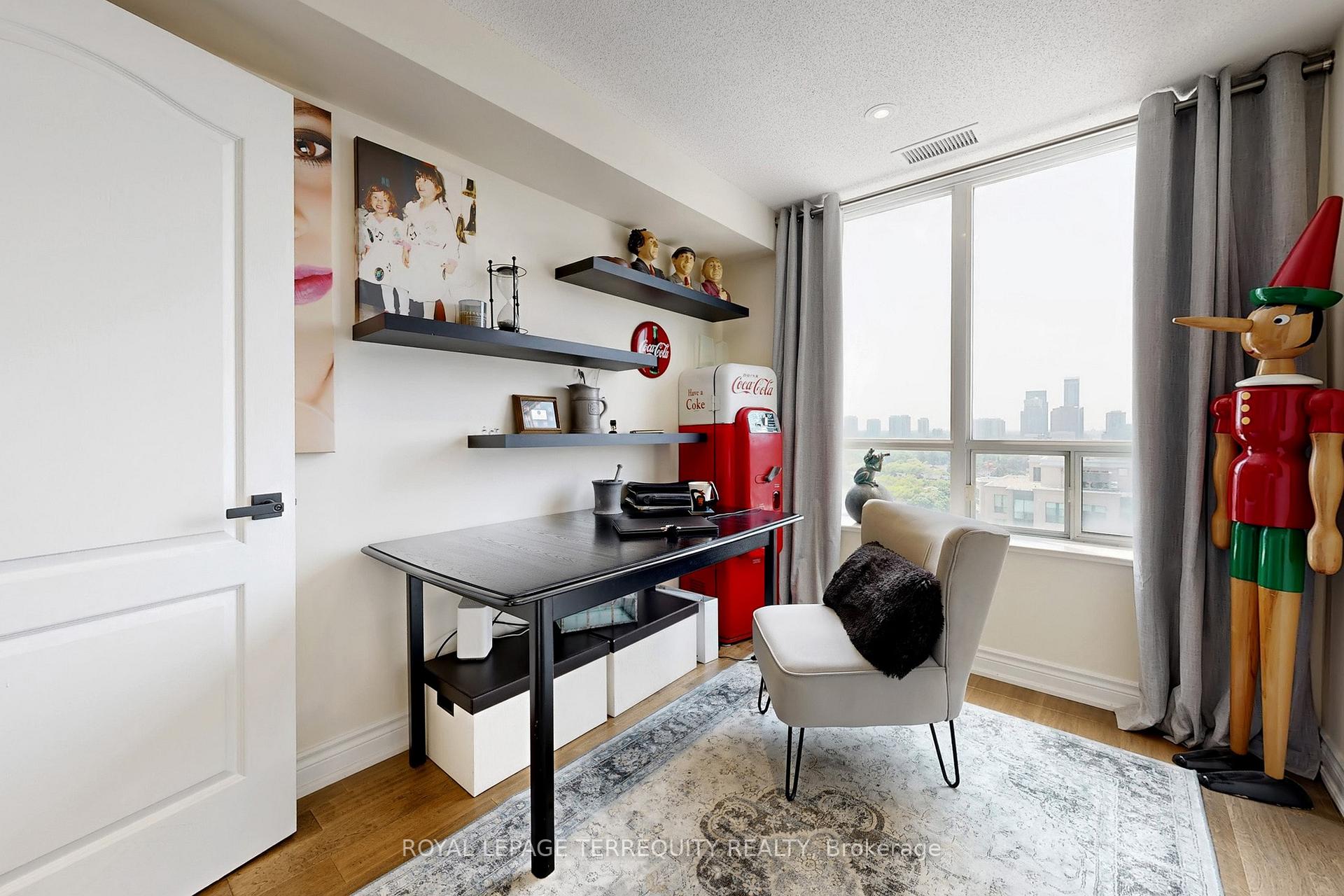 3 Bedrooms Condo at 2 Clairtrell, Toronto For sale