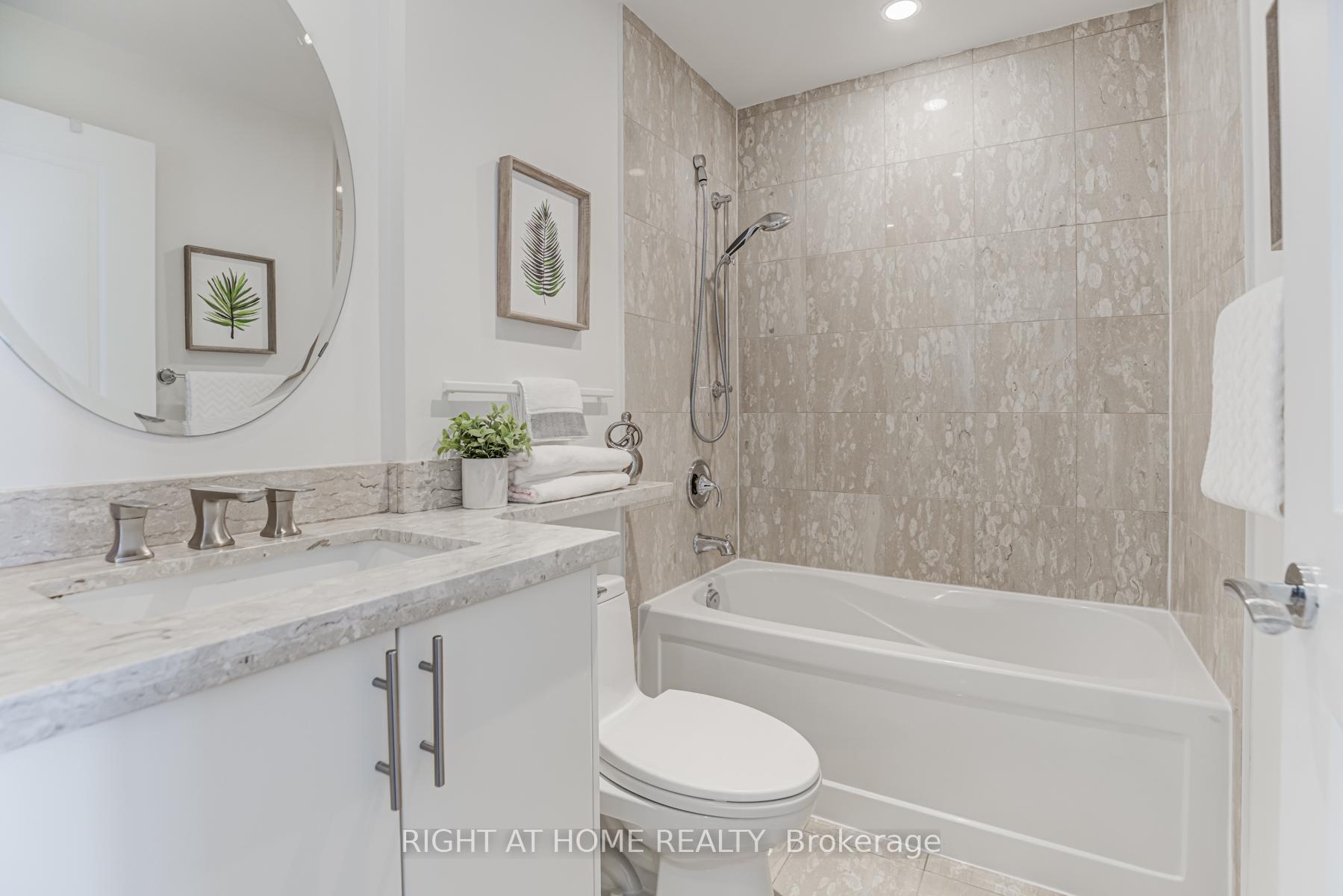 2 Bedrooms Condo at 35 Balmuto,  Toronto For sale