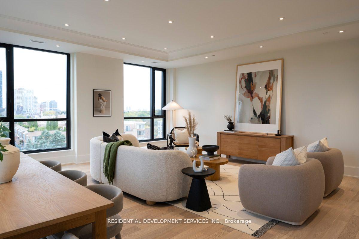 3 Bedrooms Condo at 1 Strathgowan,  Toronto For sale