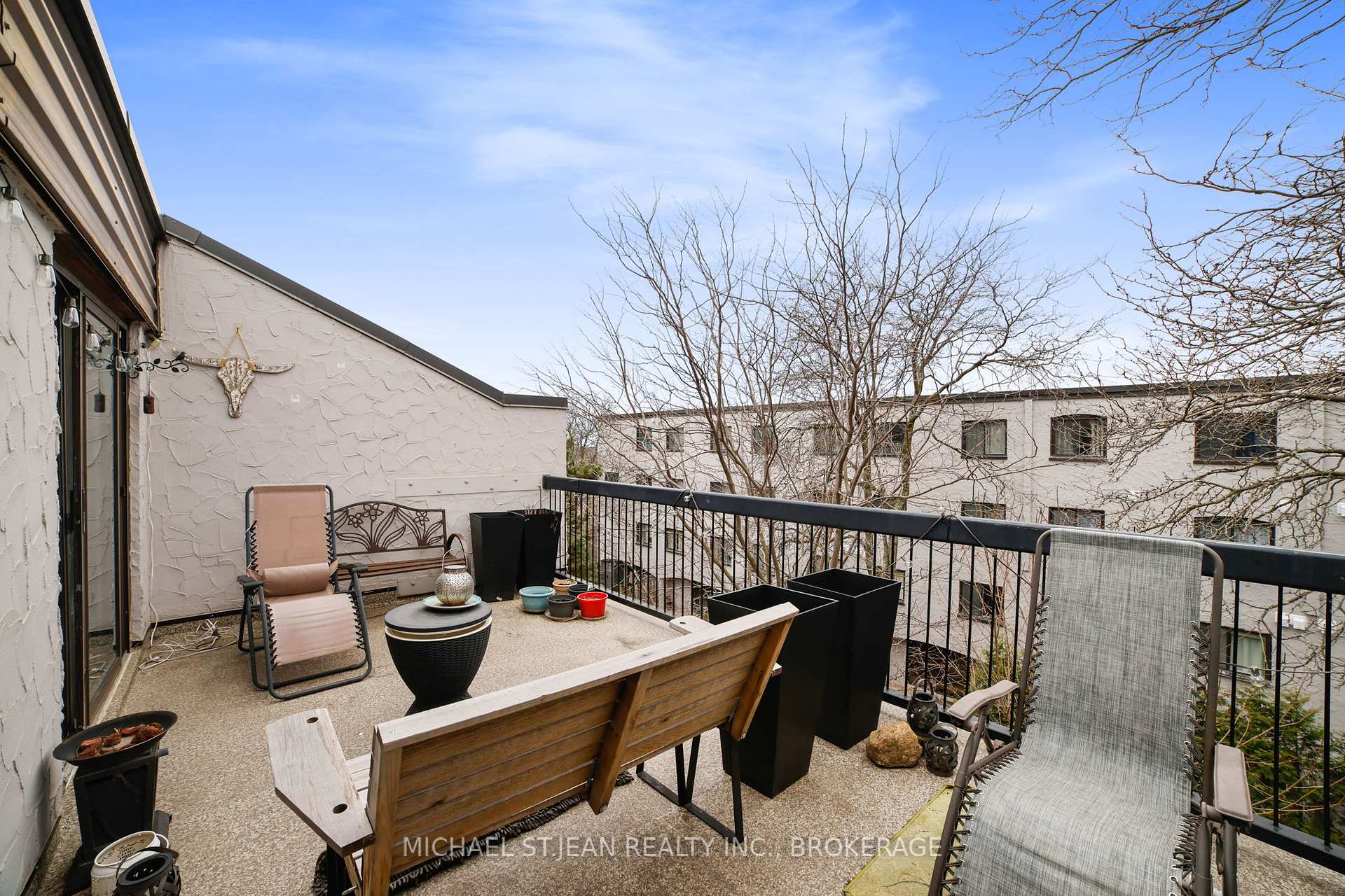 4 Bedrooms Condo at 1016 Falgarwood,  Oakville For sale