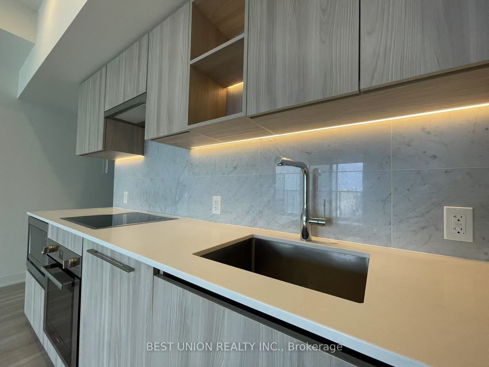 17 Bathurst Street, #3910