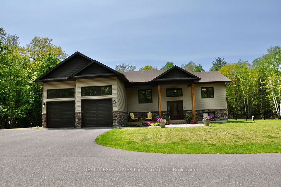 135 Hillside Lake