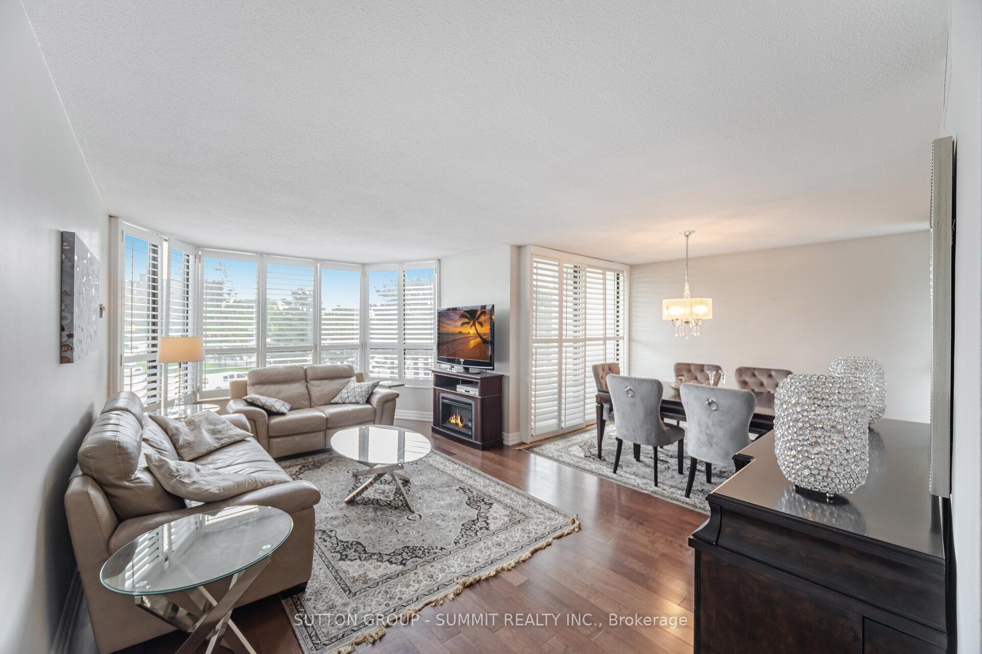 3 Bedrooms Condo at 1333 Bloor, Mississauga For sale