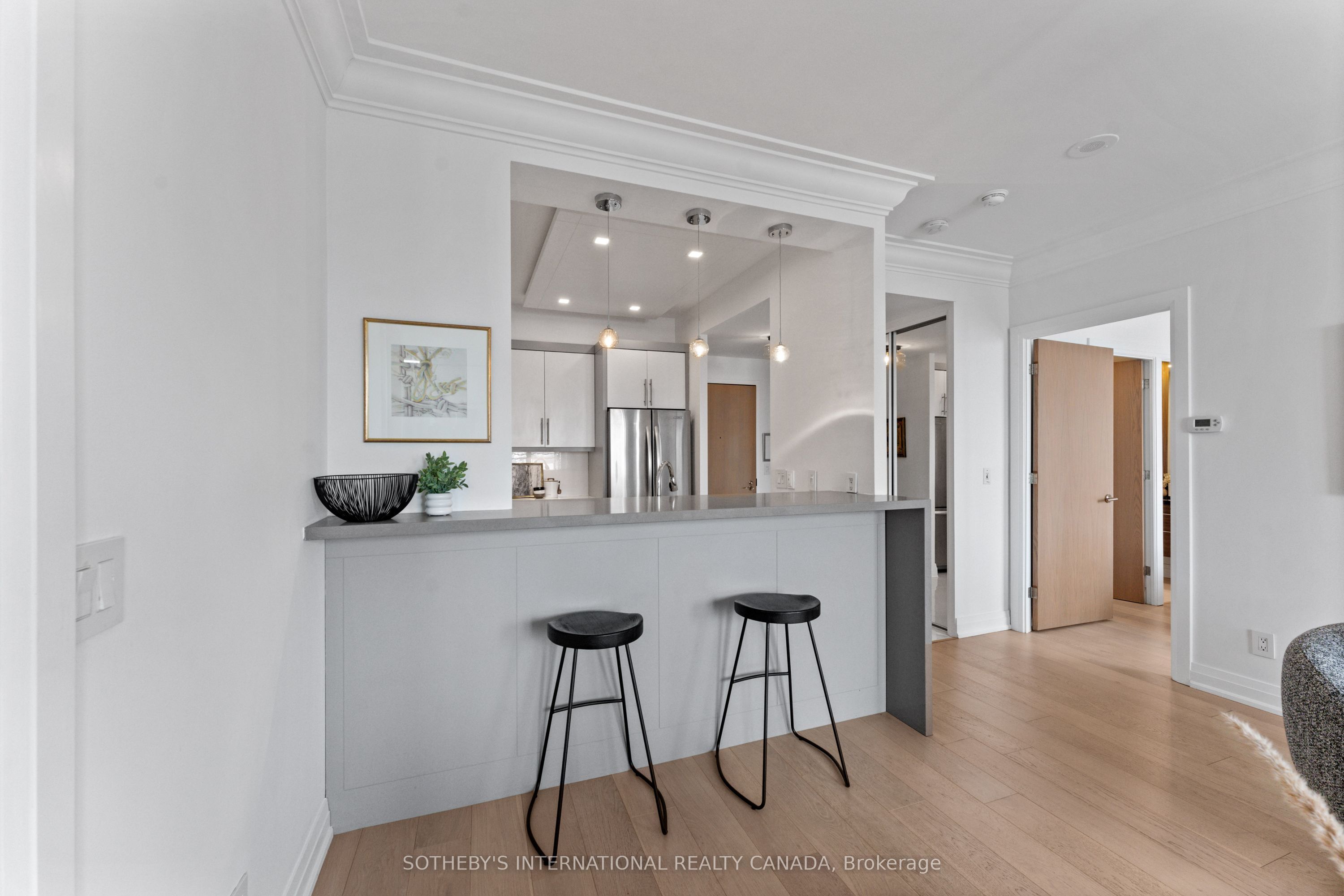 438 Richmond Street W, #1406