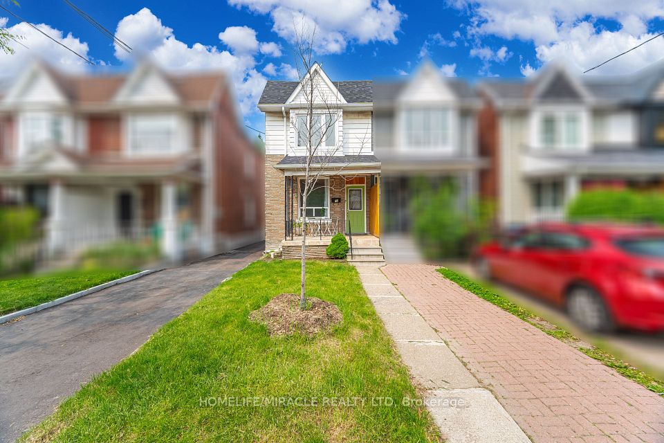 20 Royal Street, Toronto, ON M6N 3Z4