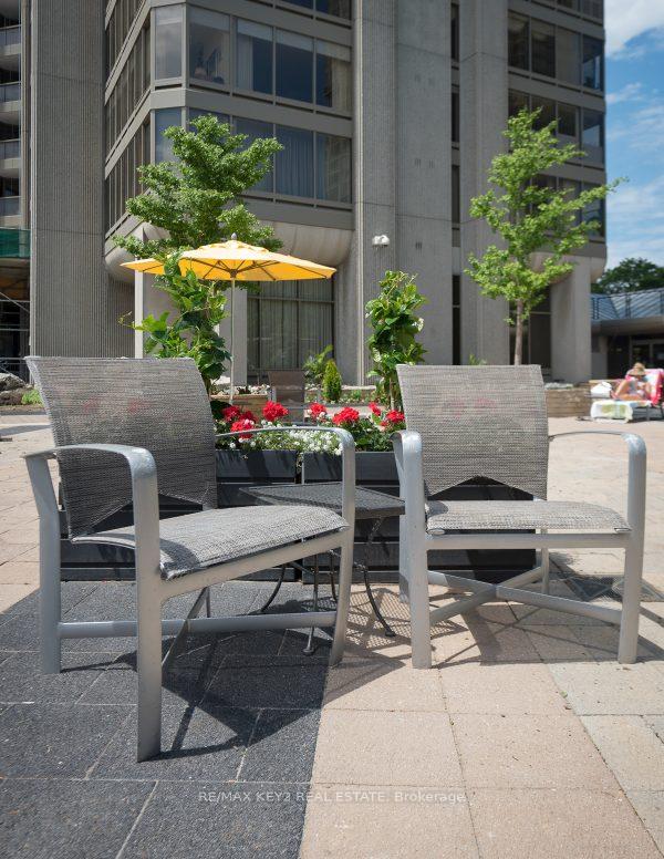 1 Bedroom Condo at 1 Palace Pier, Toronto For sale