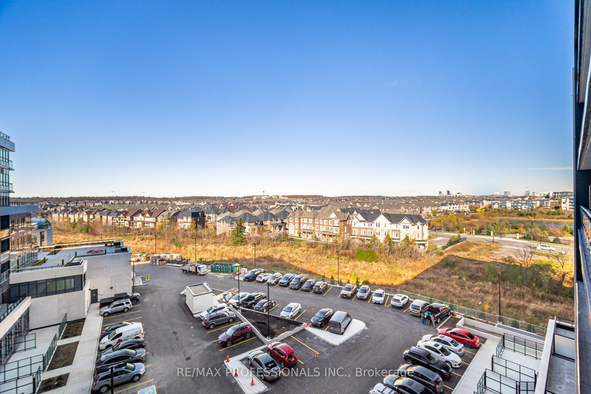 1 Bedroom Condo at 395 Dundas,  Oakville For sale