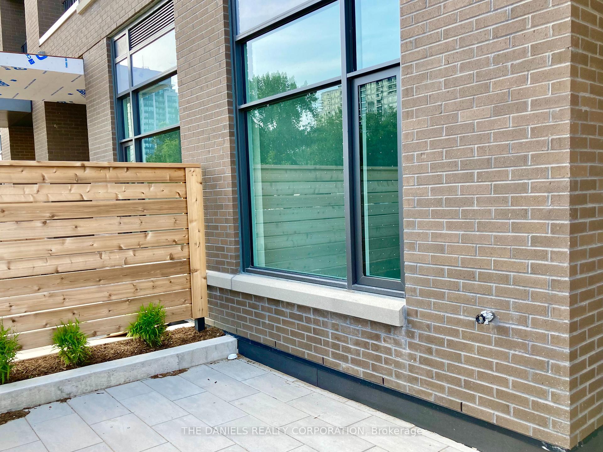 3 Bedrooms Condo at 7950 Bathurst,  Vaughan For sale