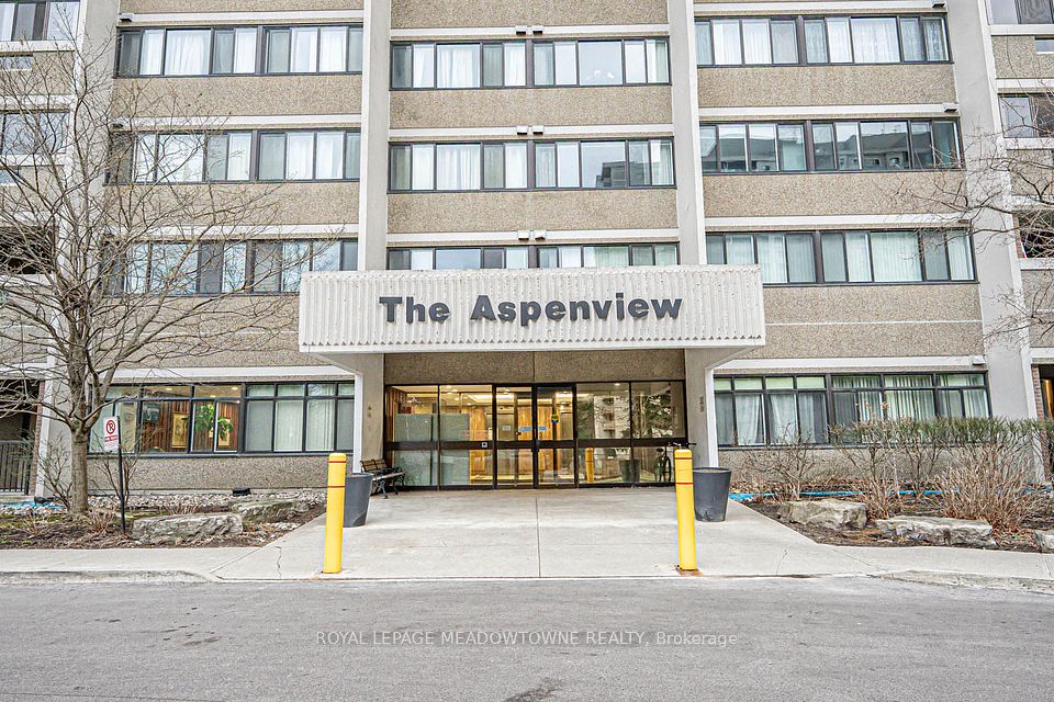 #907 - 50 Elm Drive, Mississauga, ON L5A 3X2